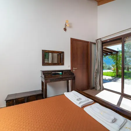 Melissi Villa *